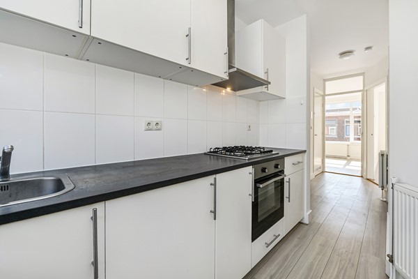 Medium property photo - Hadewichstraat 45, 2531 XX Den Haag